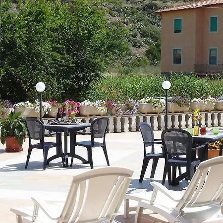 Royal Hotel Bosa