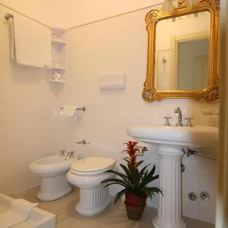 Royal 3*