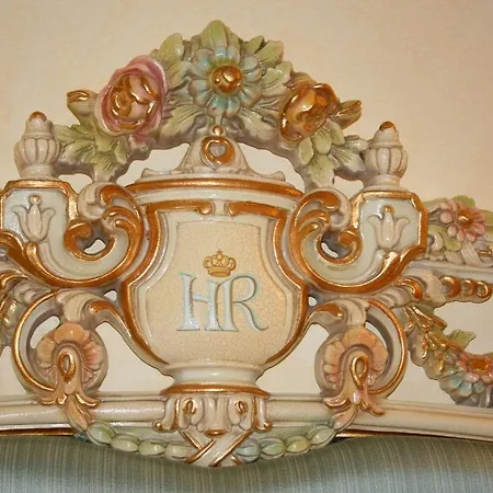 Royal 3*