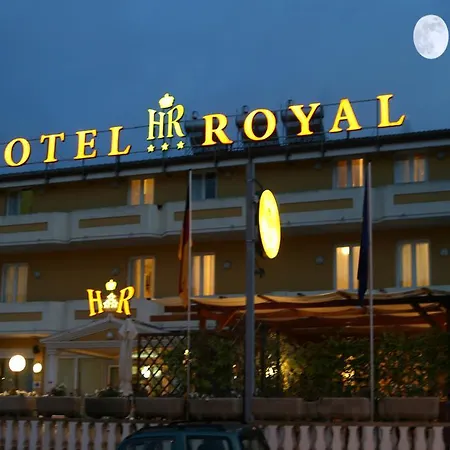 Royal 3*